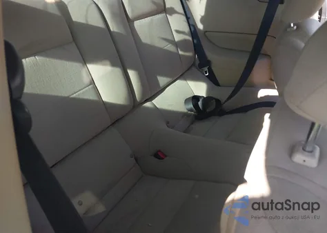 2006 Ford Mustang V6 from USA, damaged, VIN 1ZVFT80NX65118075